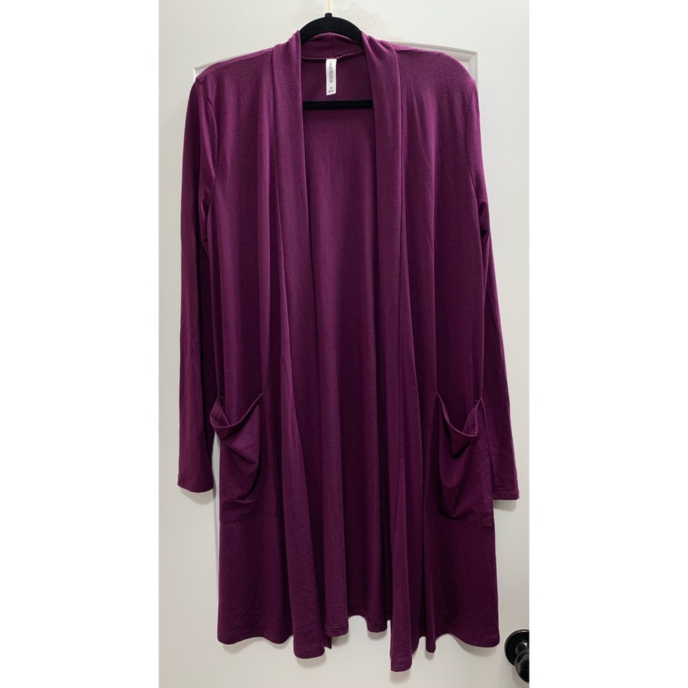 🎉 SOLD 🎉 Long Length Cardigan